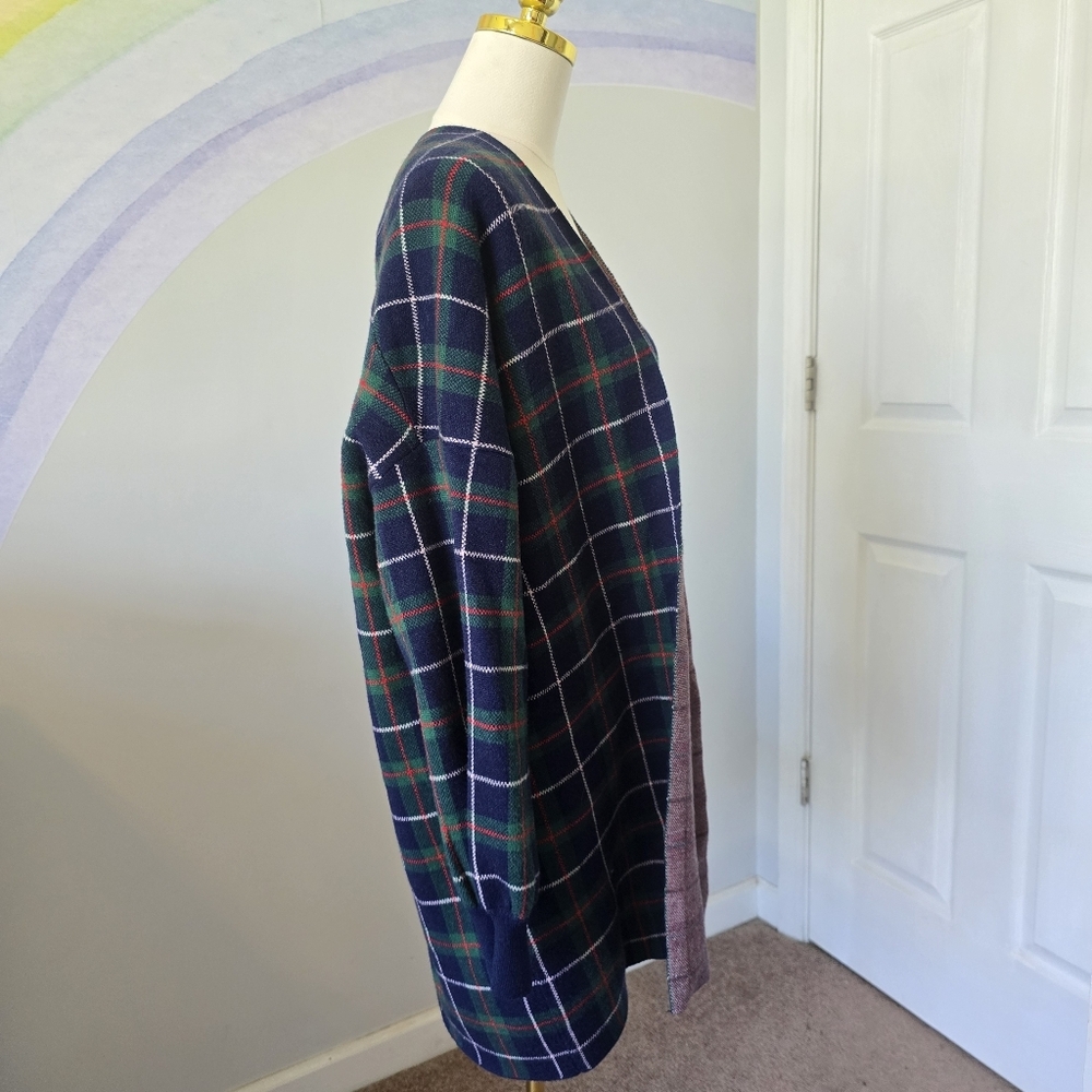 Crown & Ivy | Medium | Plaid Drop Shoulder Cuffed Sleeve Cardigan - Picture 5 of 11